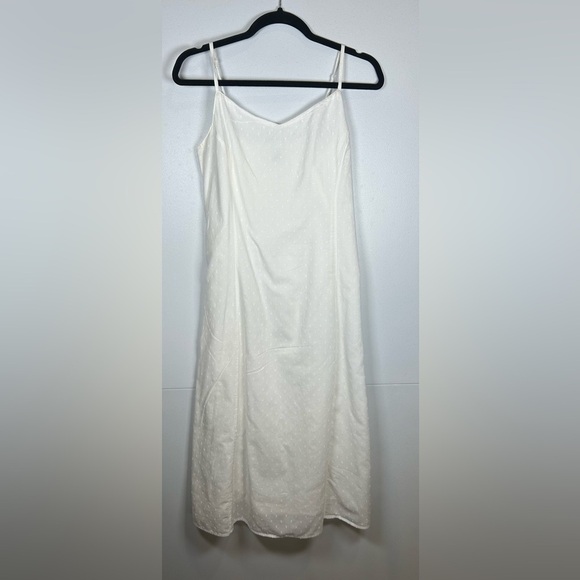 Old Navy White Eyelet Sun Dress w/ Elastic Back Panel. Size Large. - Picture 1 of 6